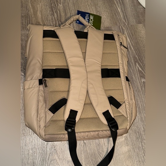 Puffer Backpack - Picture 3 of 3